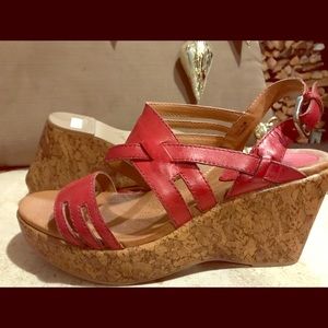Brand New Kravings Red Leather Wedged Sandals 7.5